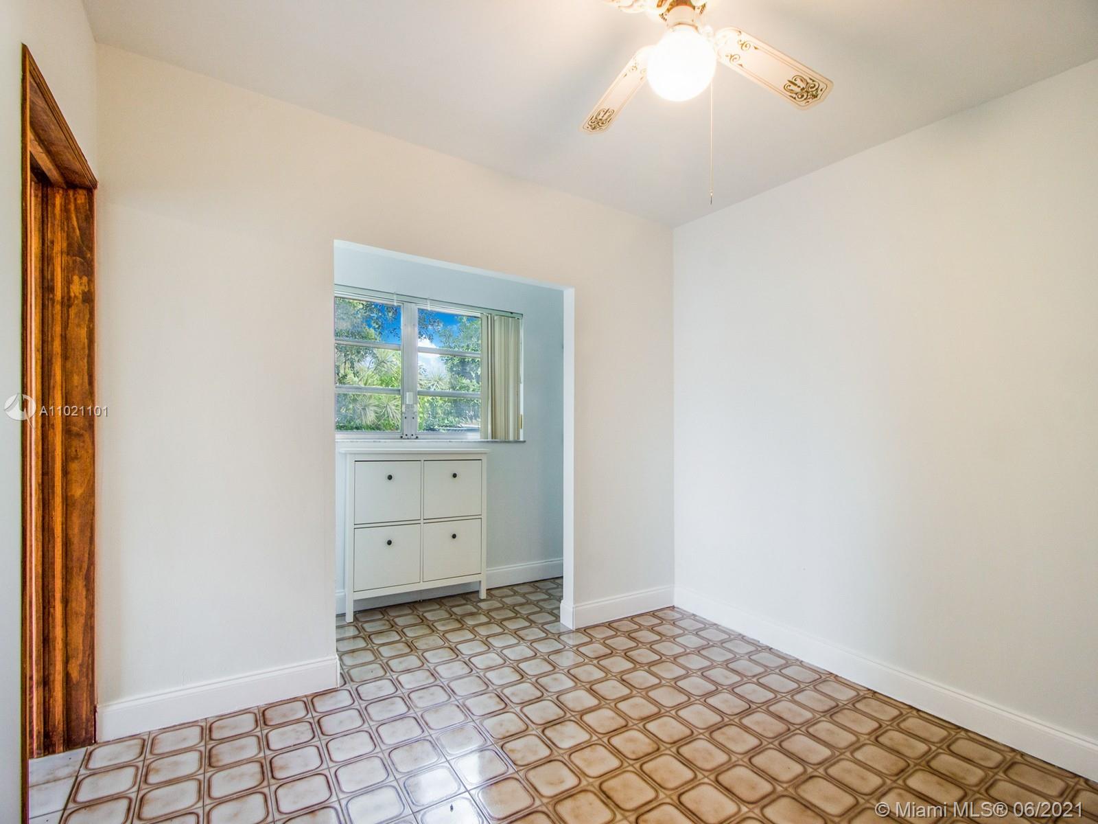 See details / 1250 sq. ft. $ 2021-04-16 0 Photo