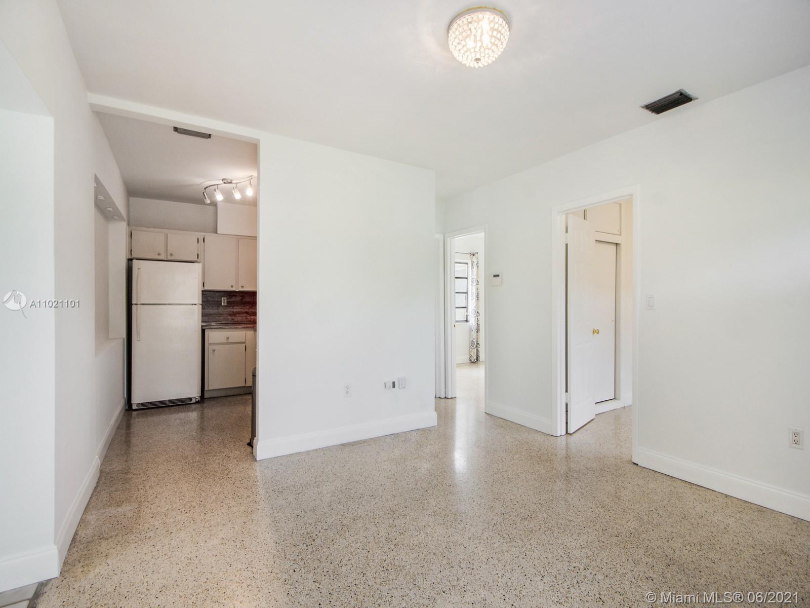 See details / 1250 sq. ft. $ 2021-04-16 0 Photo