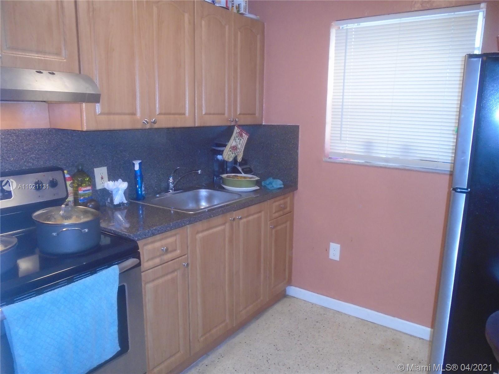See details / 4726 sq. ft. $ 2021-03-31 0 Photo