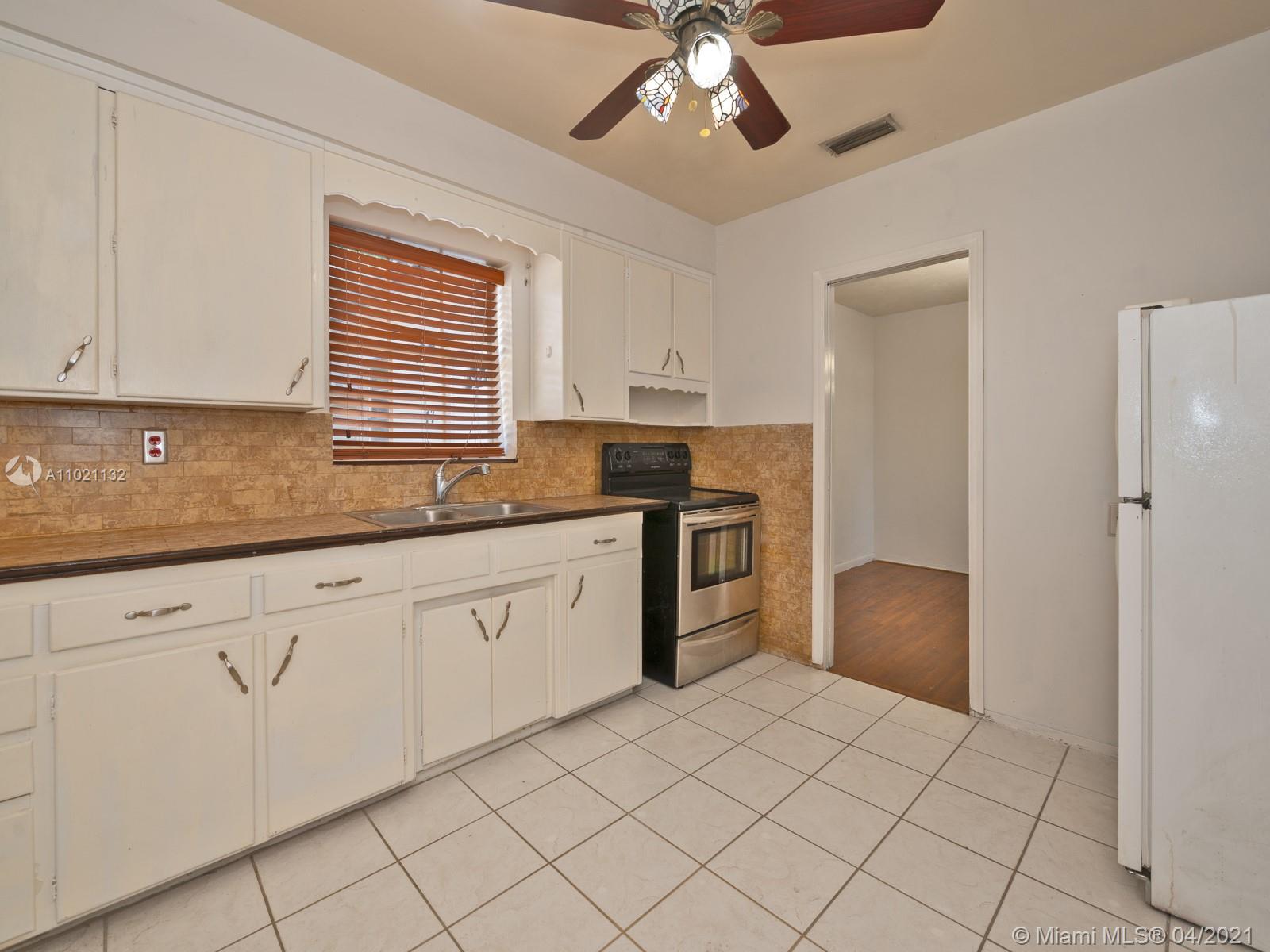 See details / 1762 sq. ft. $ 2021-03-31 0 Photo