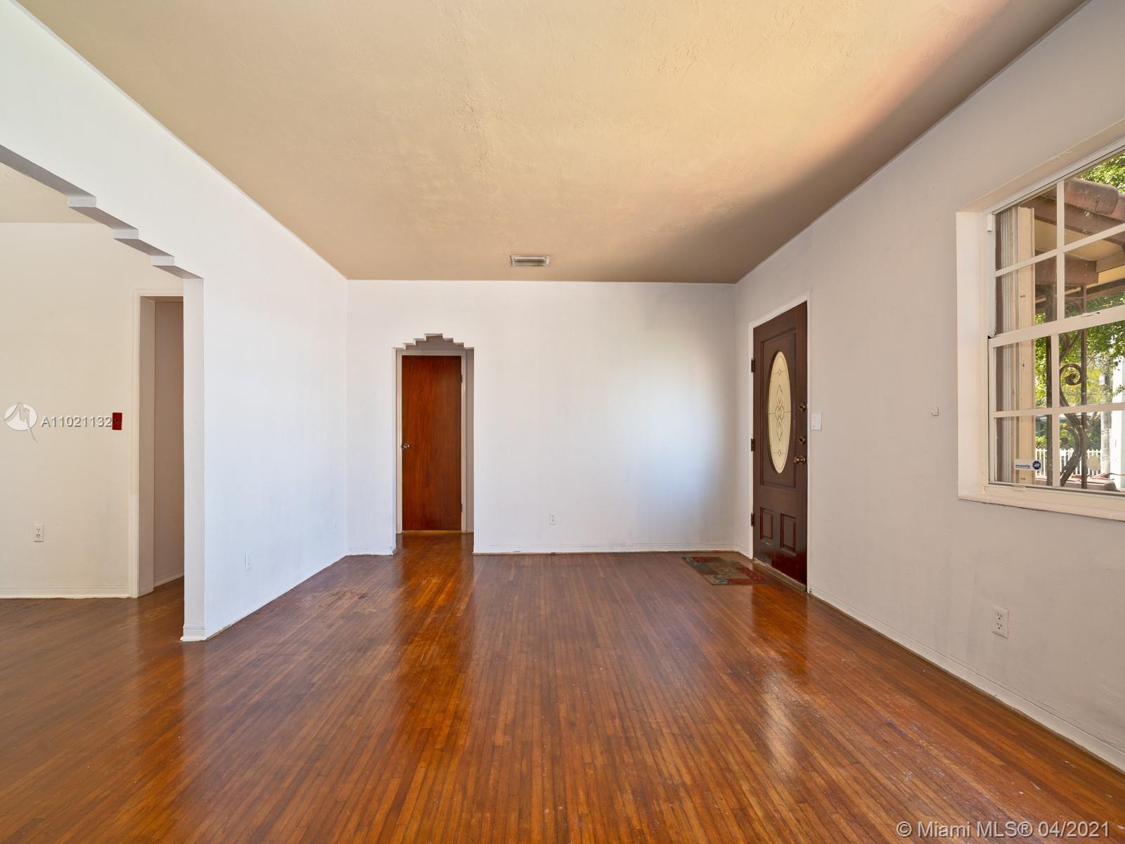 See details / 1762 sq. ft. $ 2021-03-31 0 Photo