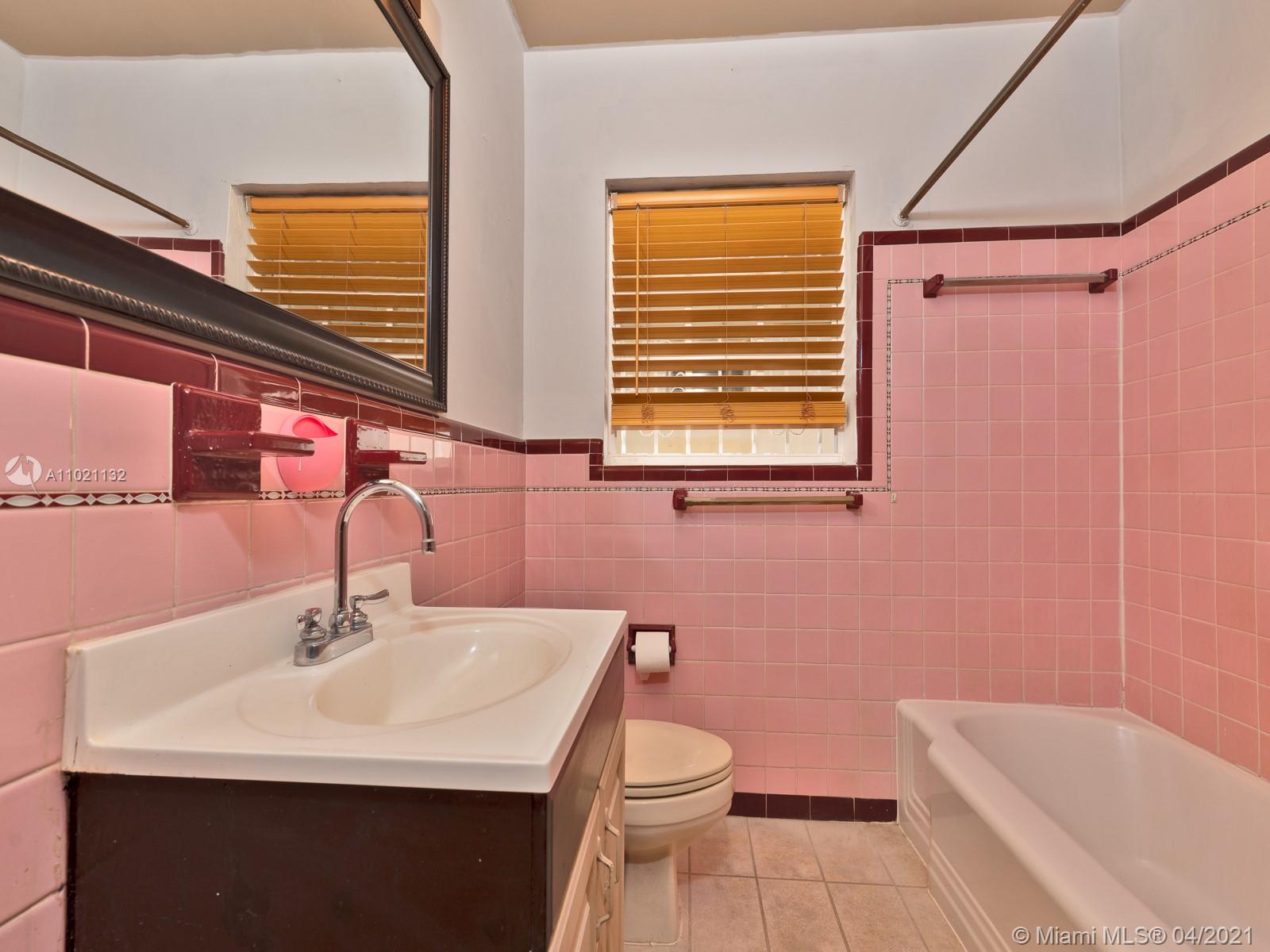 See details / 1762 sq. ft. $ 2021-03-31 0 Photo