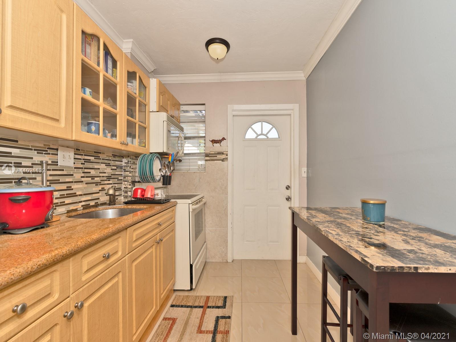 See details / 1762 sq. ft. $ 2021-03-31 0 Photo