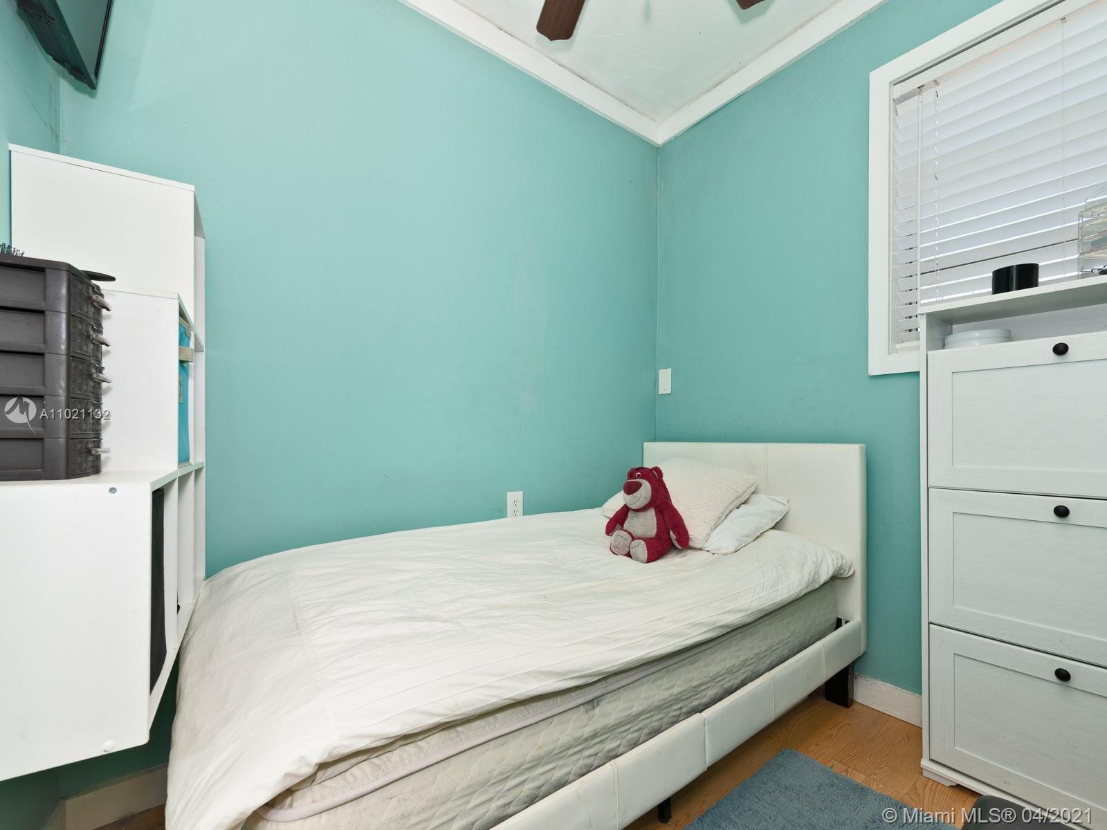 See details / 1762 sq. ft. $ 2021-03-31 0 Photo