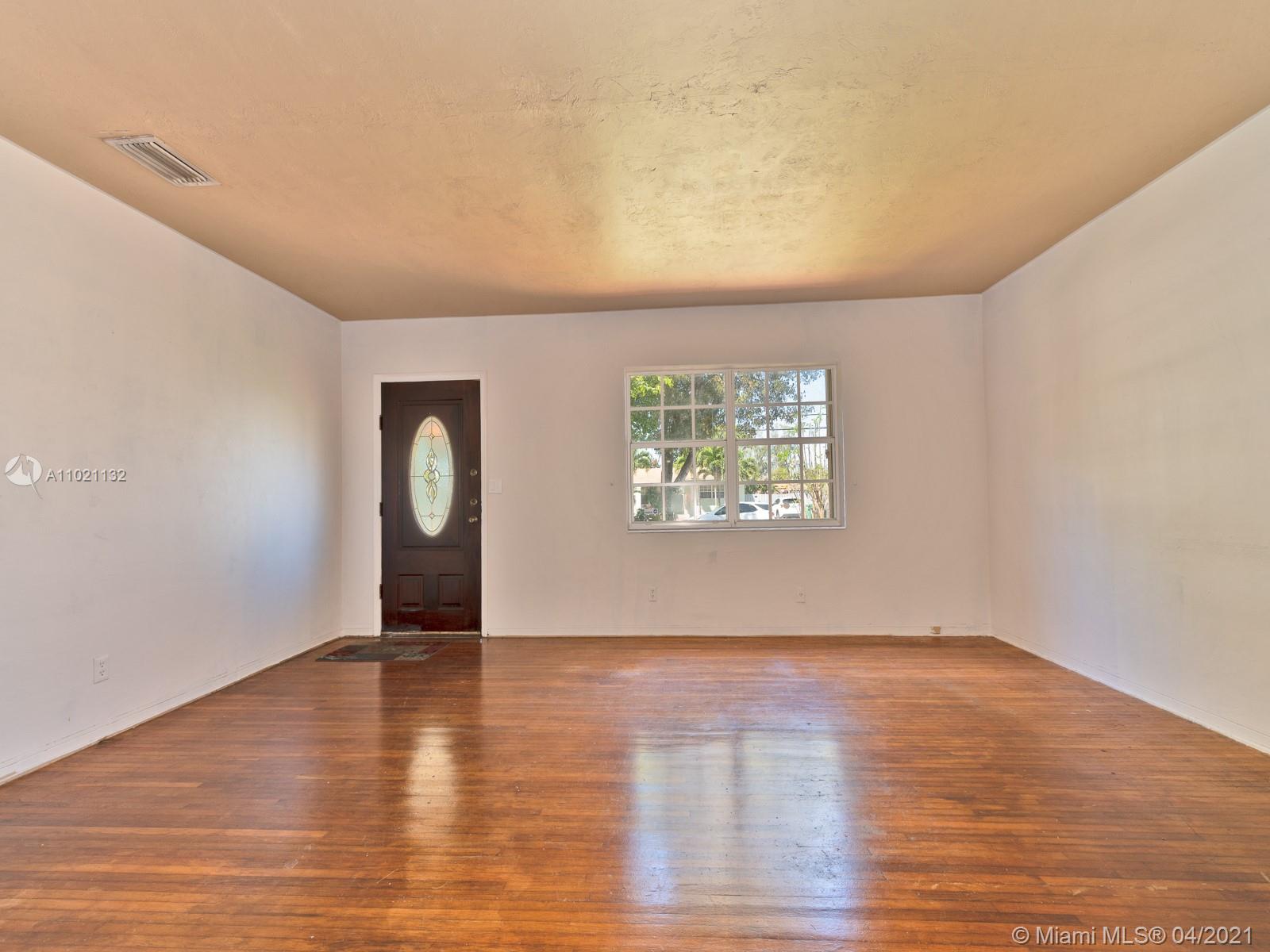 See details / 1762 sq. ft. $ 2021-03-31 0 Photo