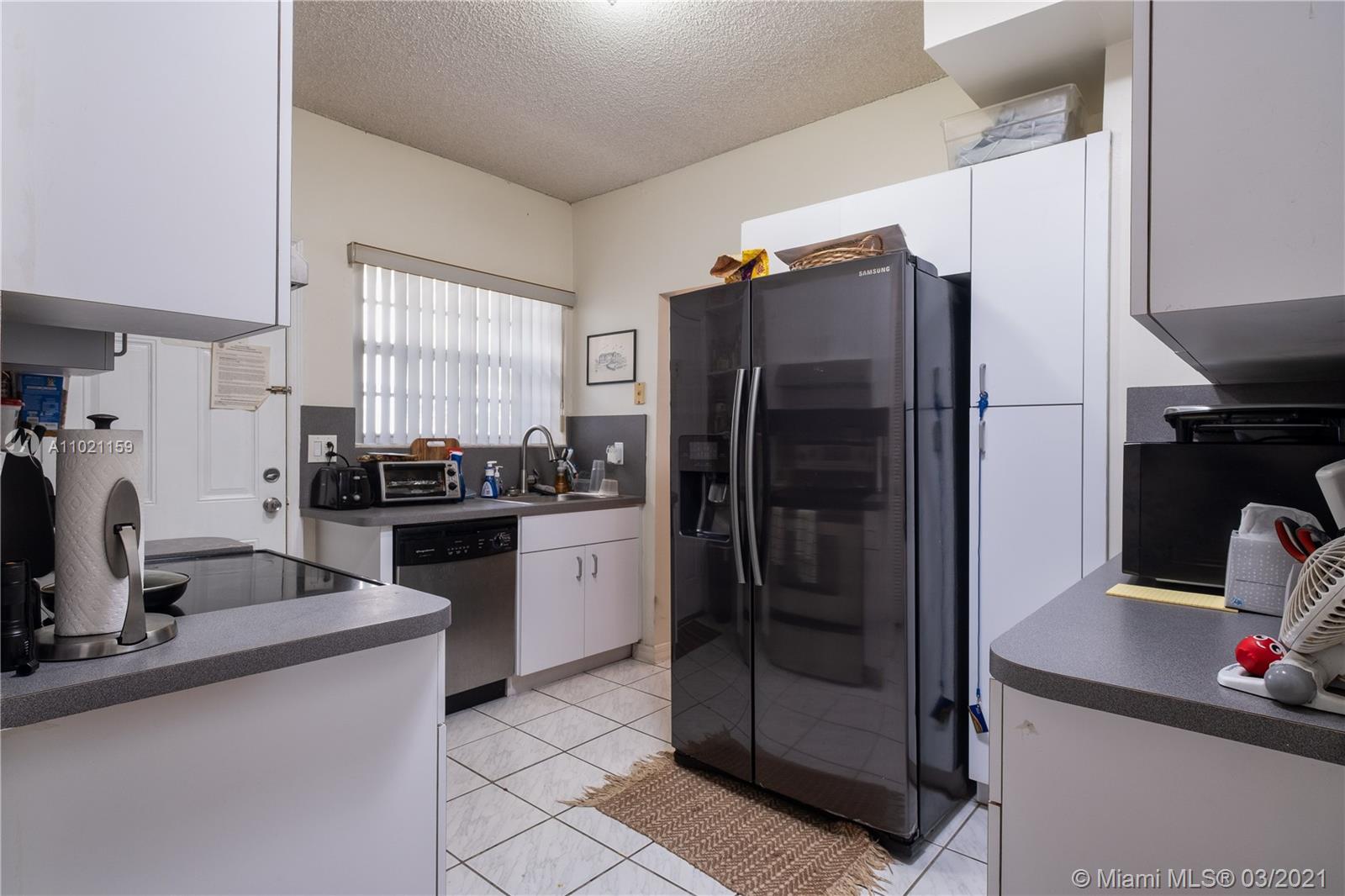 See details / 2468 sq. ft. $ 2021-03-31 0 Photo