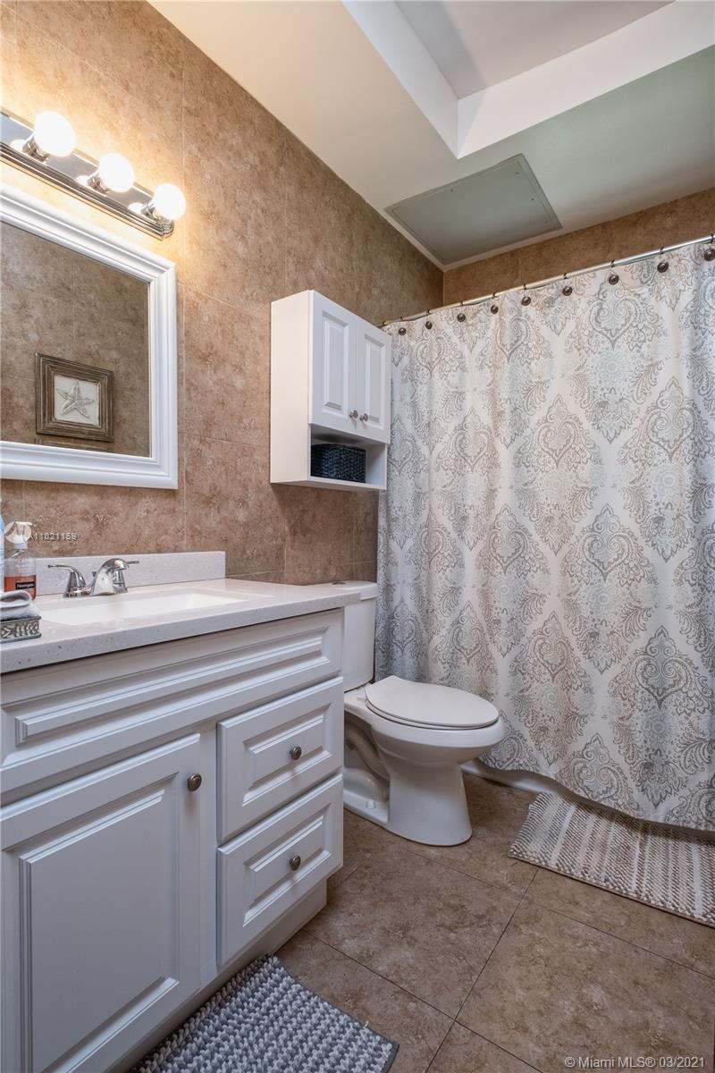 See details / 2468 sq. ft. $ 2021-03-31 0 Photo