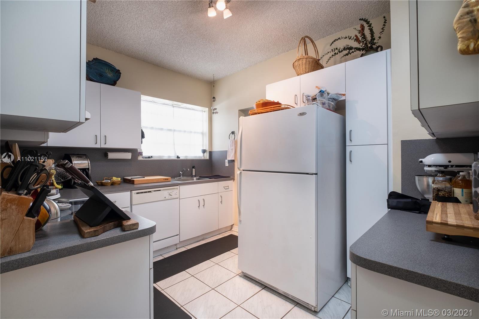 See details / 2468 sq. ft. $ 2021-03-31 0 Photo