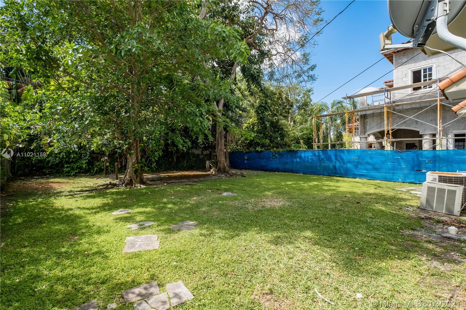 See details / 2468 sq. ft. $ 2021-03-31 0 Photo