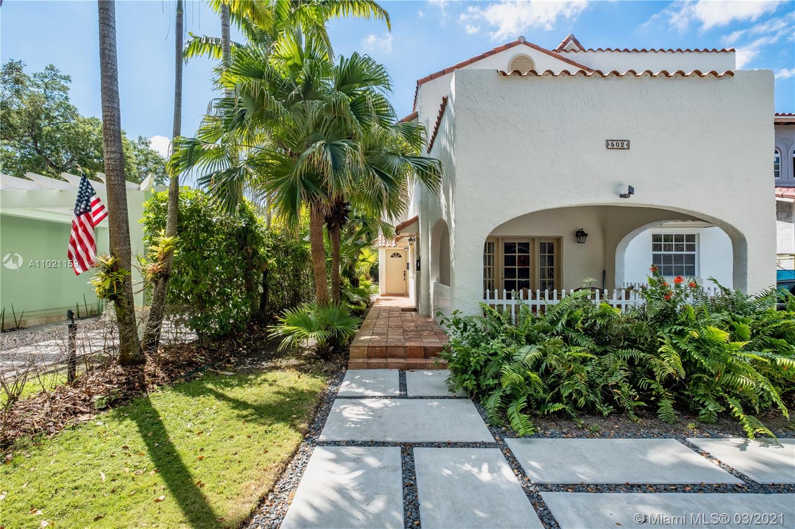 See details / 2468 sq. ft. $ 2021-03-31 0 Photo
