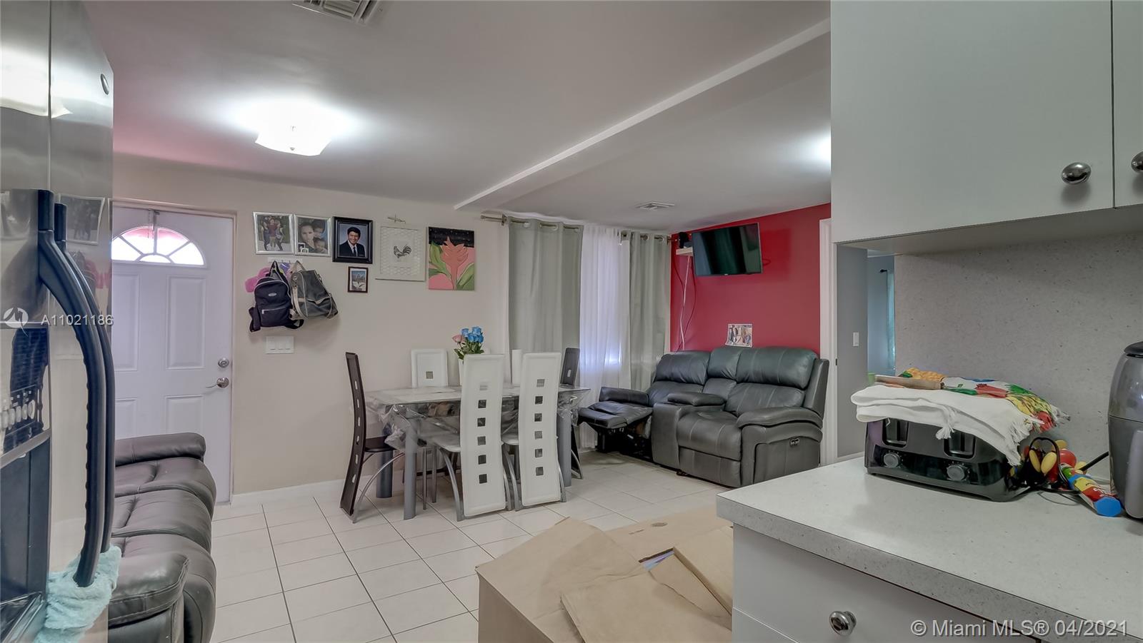 See details / 2624 sq. ft. $ 2021-03-31 0 Photo