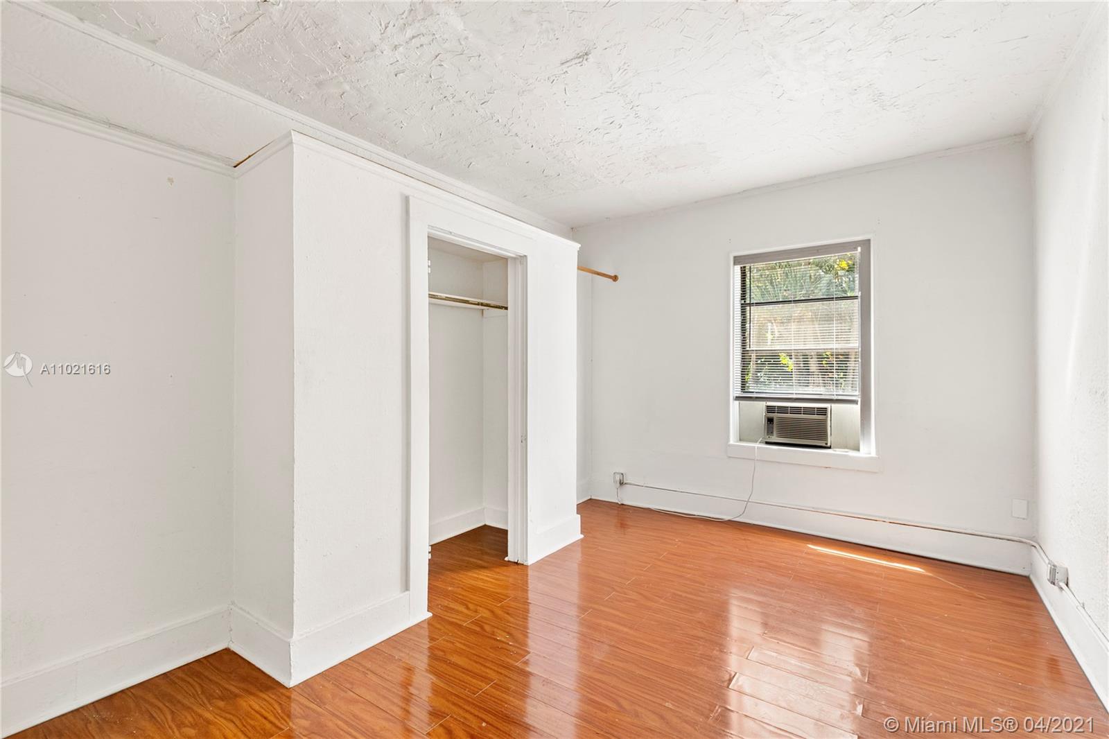 See details 17 / sq. ft. $ 2021-04-01 0 Photo