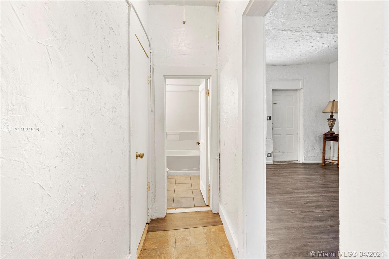 See details 17 / sq. ft. $ 2021-04-01 0 Photo