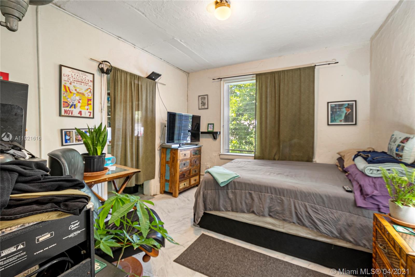 See details 17 / sq. ft. $ 2021-04-01 0 Photo