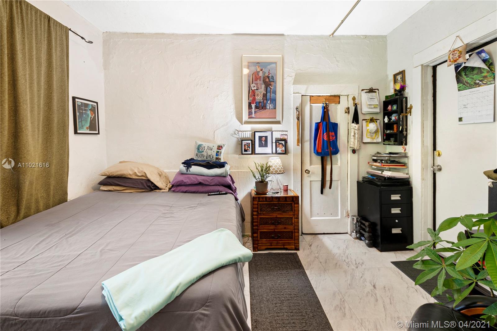 See details 17 / sq. ft. $ 2021-04-01 0 Photo