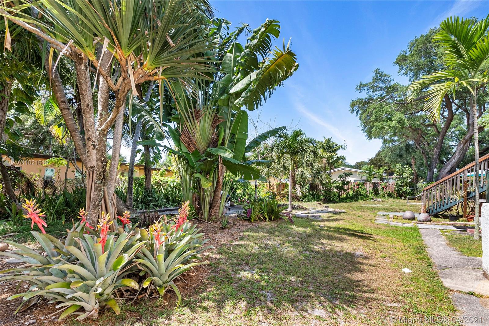 See details 17 / sq. ft. $ 2021-04-01 0 Photo
