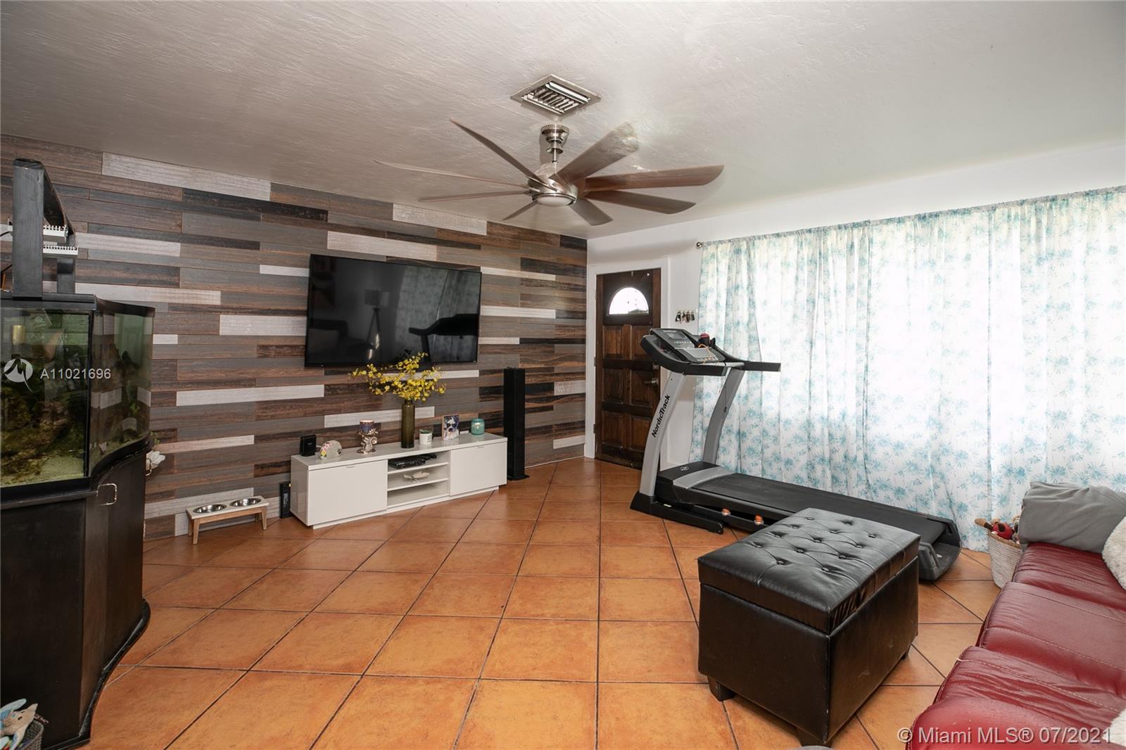 See details / 1148 sq. ft. $ 2021-04-01 0 Photo