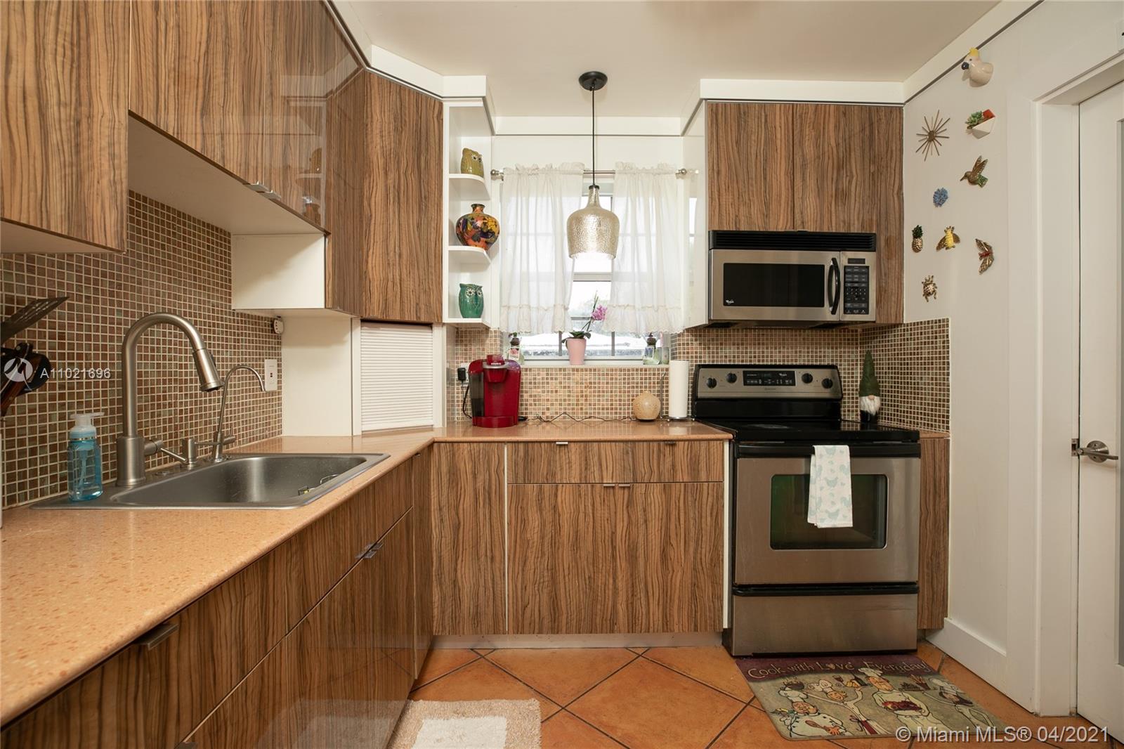 See details / 1148 sq. ft. $ 2021-04-01 0 Photo