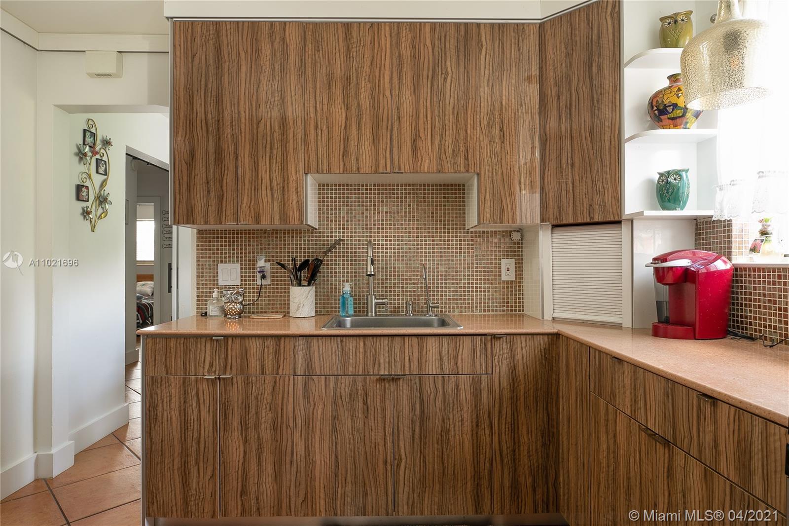 See details / 1148 sq. ft. $ 2021-04-01 0 Photo