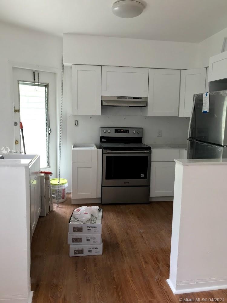 See details / 8202 sq. ft. $ 2021-04-01 0 Photo