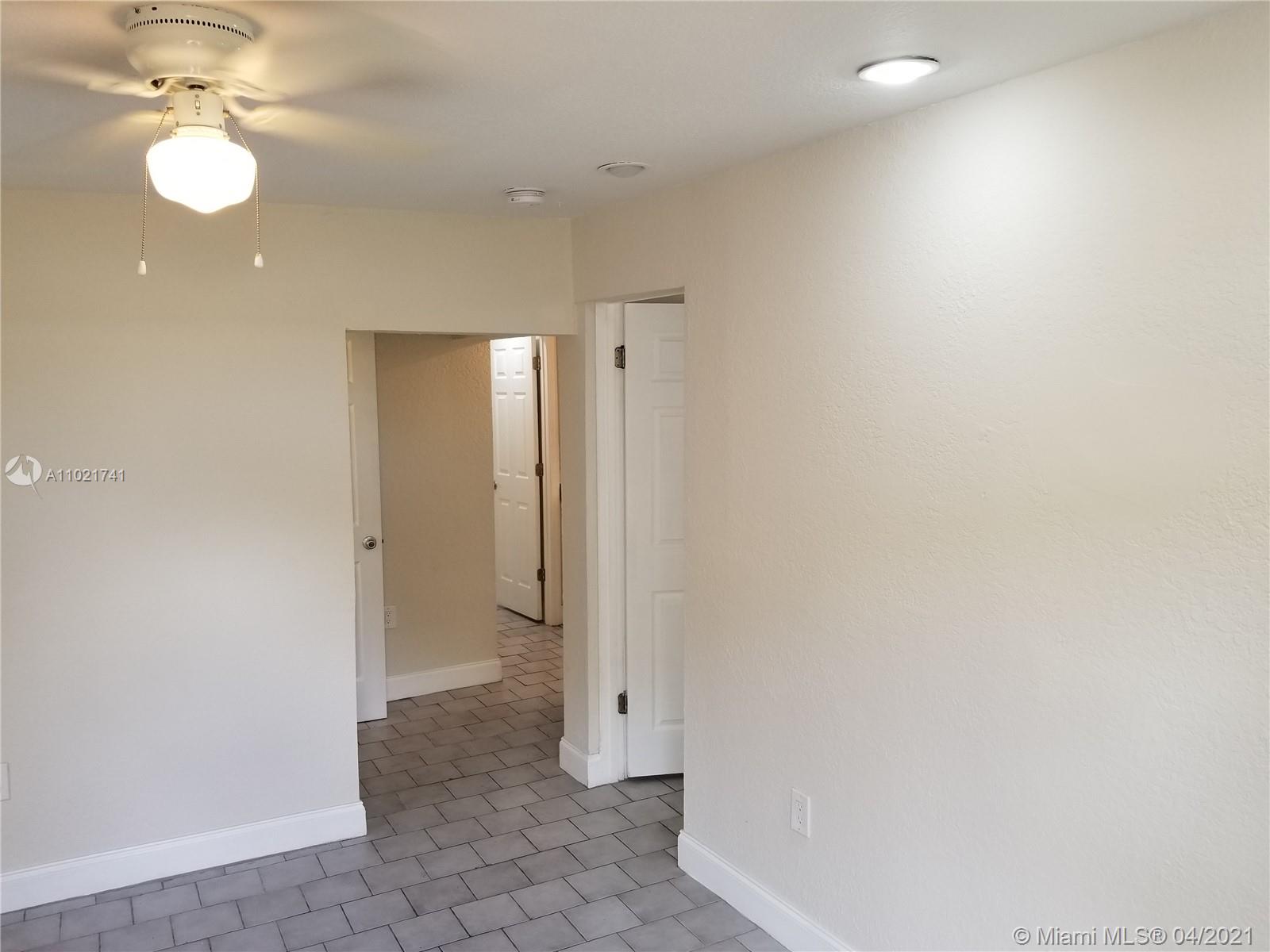 See details / sq. ft. $ 2021-04-01 0 Photo
