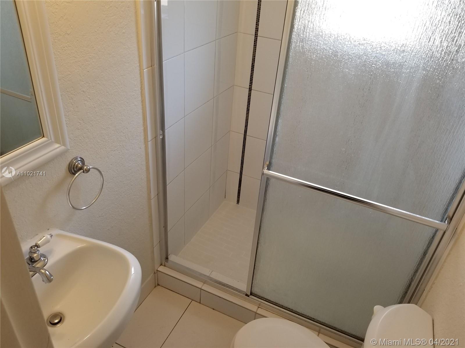See details / sq. ft. $ 2021-04-01 0 Photo