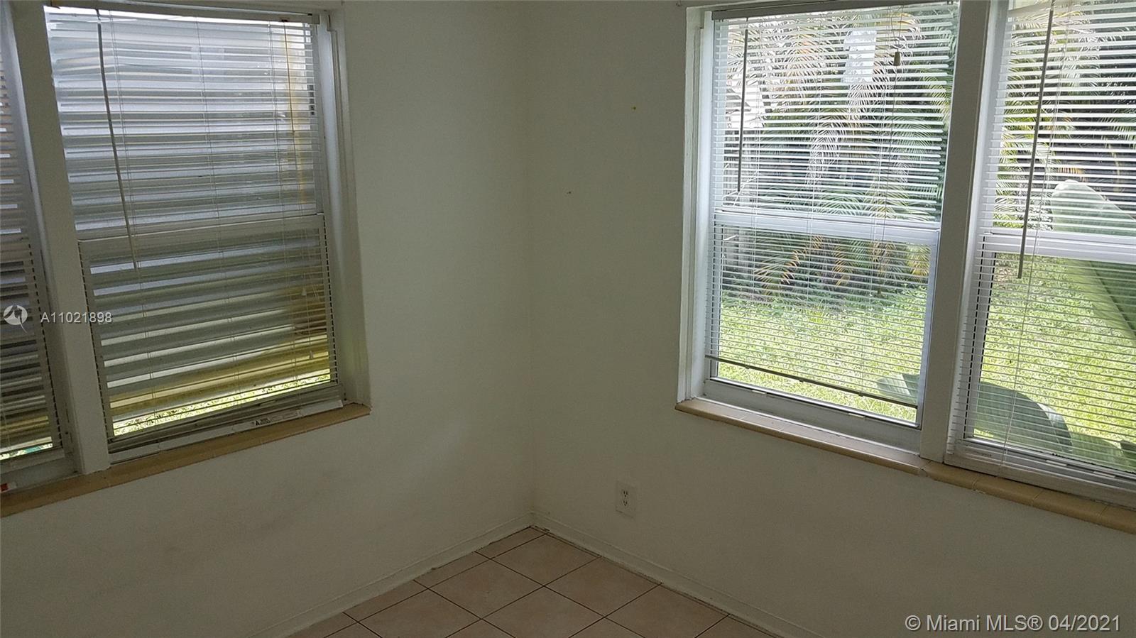 See details / 1291 sq. ft. $ 2021-04-01 0 Photo