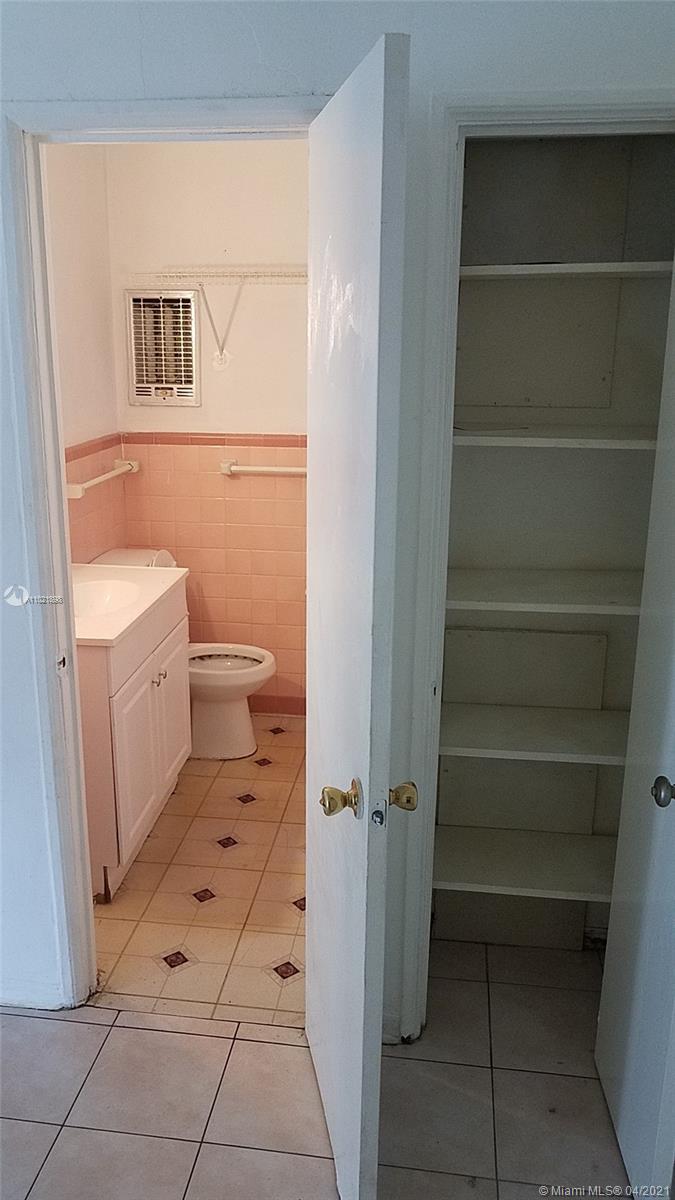 See details / 1291 sq. ft. $ 2021-04-01 0 Photo