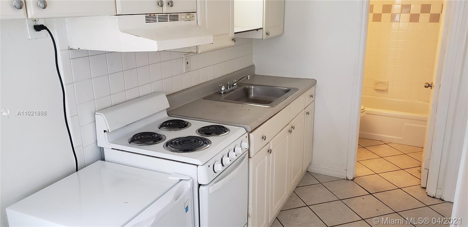 See details / 1291 sq. ft. $ 2021-04-01 0 Photo