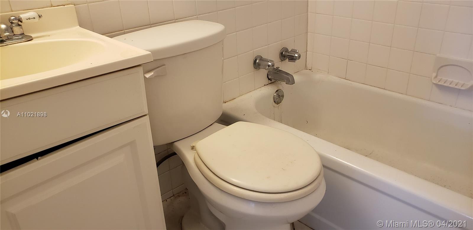 See details / 1291 sq. ft. $ 2021-04-01 0 Photo