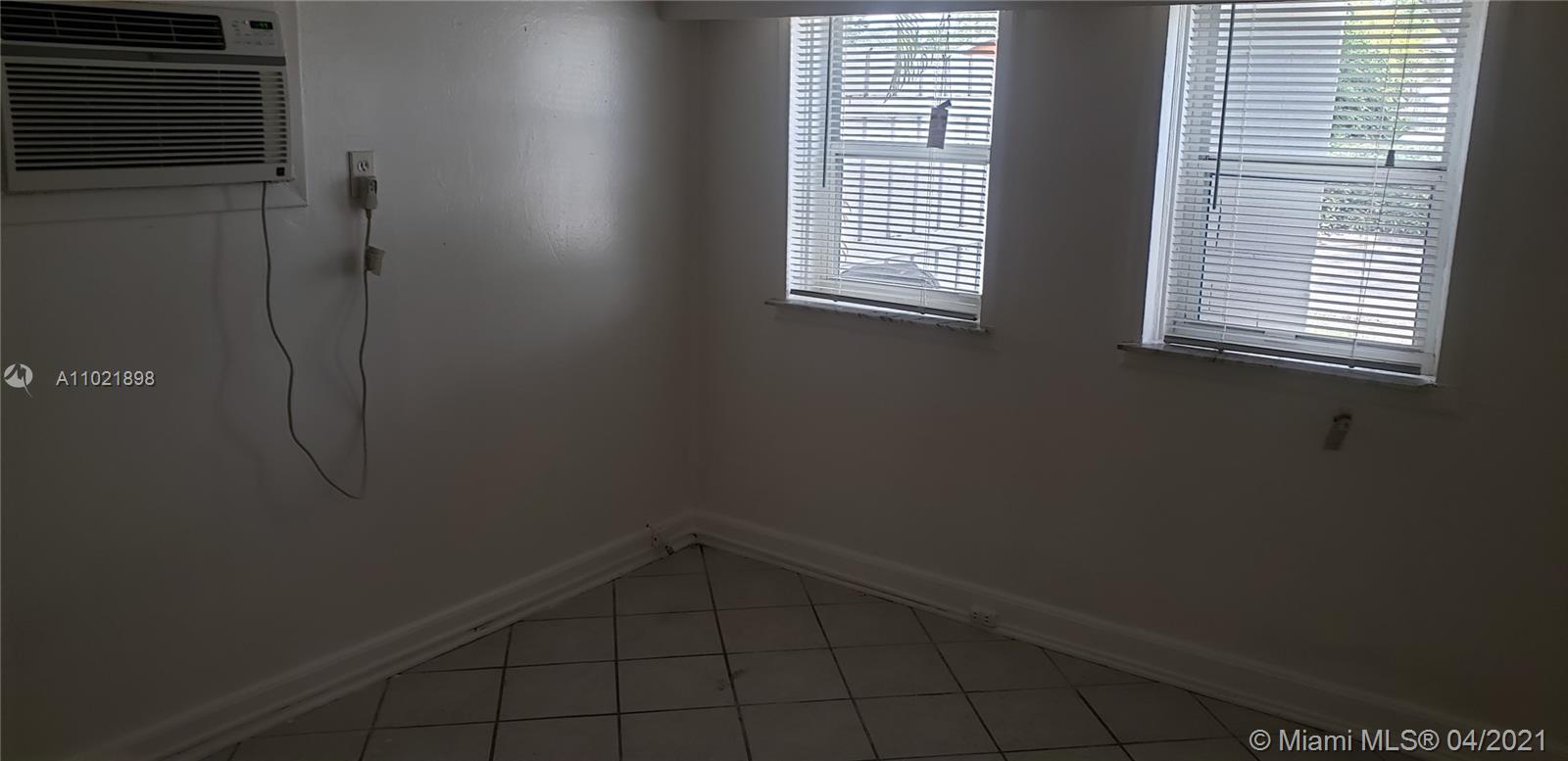 See details / 1291 sq. ft. $ 2021-04-01 0 Photo