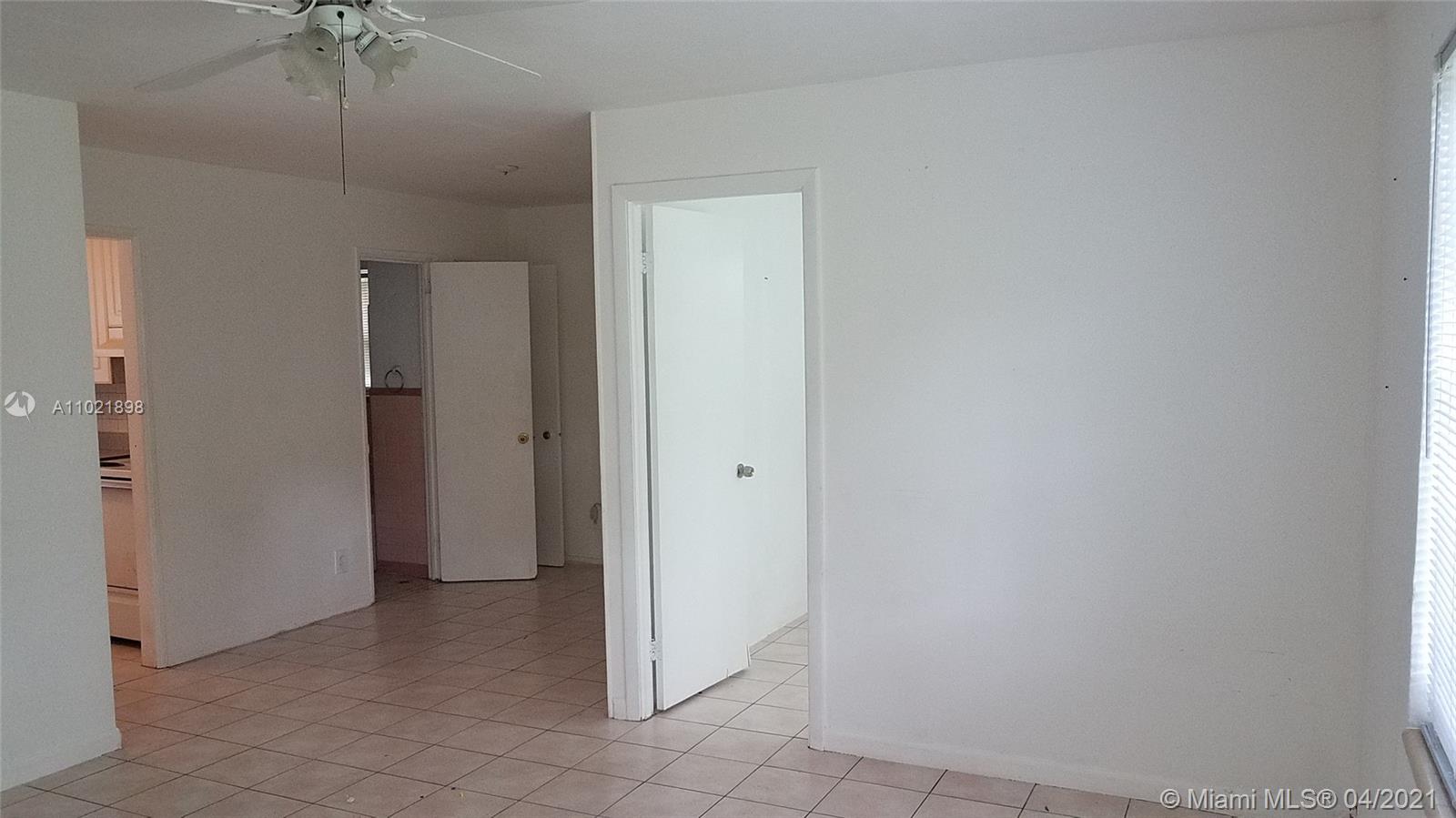 See details / 1291 sq. ft. $ 2021-04-01 0 Photo