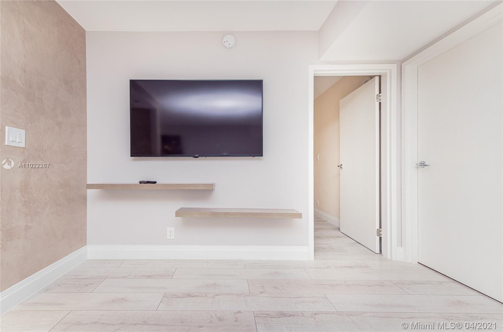 Photo of 16919 Bay Rd #605, Sunny Isles Beach, Florida, 33160 -