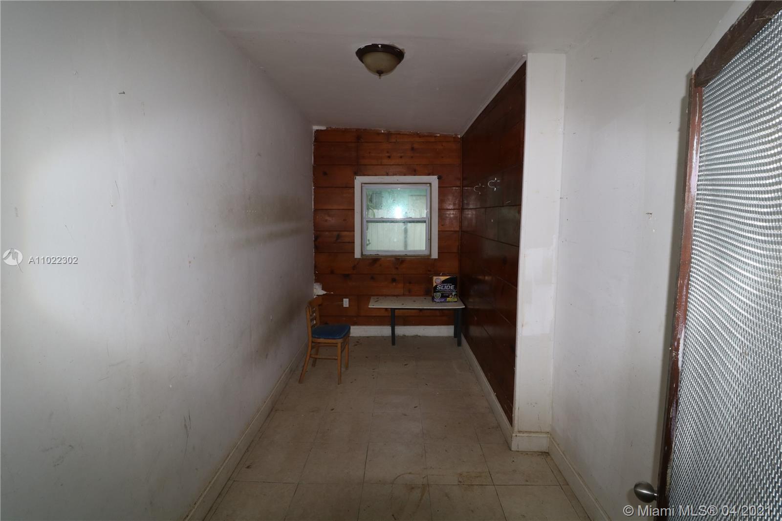 See details / 1537 sq. ft. $ 2021-04-02 0 Photo