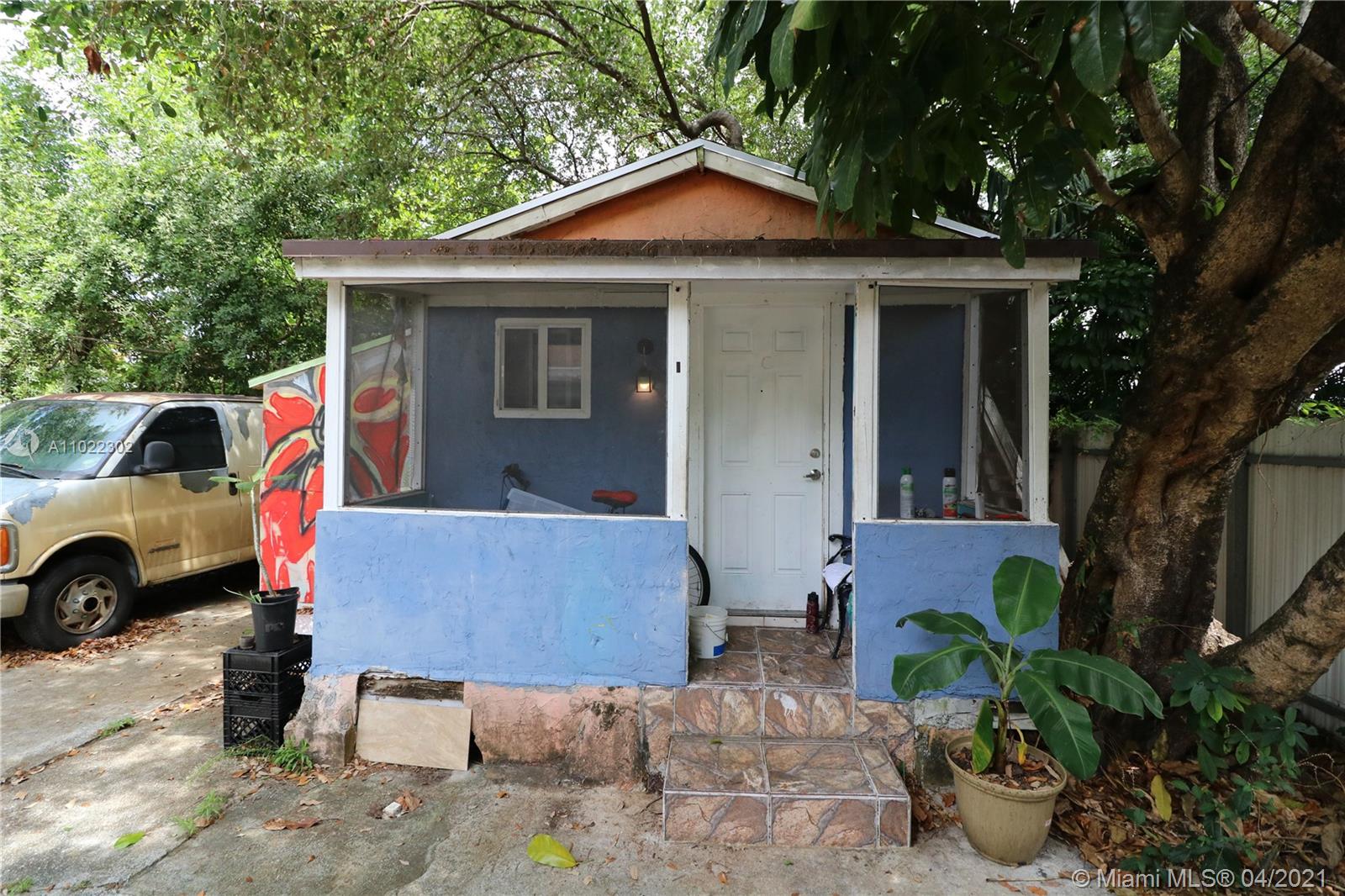 See details / 1537 sq. ft. $ 2021-04-02 0 Photo