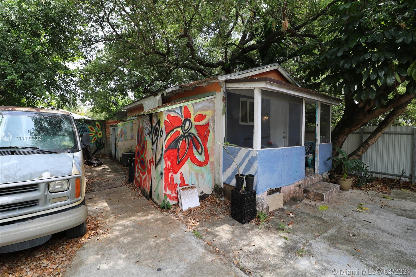 See details / 1537 sq. ft. $ 2021-04-02 0 Photo