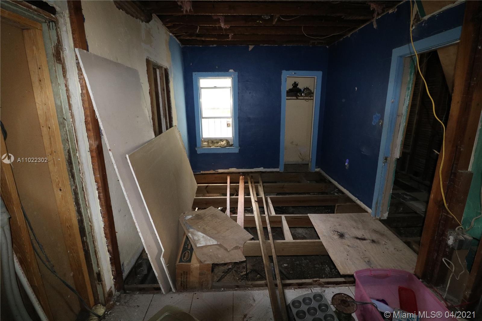 See details / 1537 sq. ft. $ 2021-04-02 0 Photo