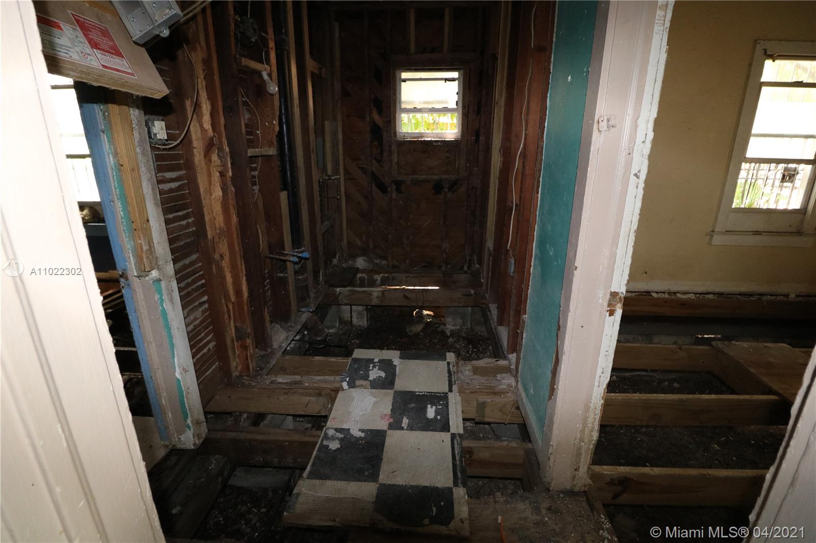 See details / 1537 sq. ft. $ 2021-04-02 0 Photo