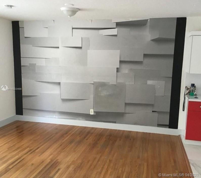 See details / 3080 sq. ft. $ 2021-04-02 0 Photo