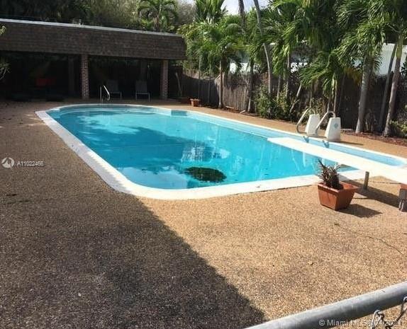 See details / 3080 sq. ft. $ 2021-04-02 0 Photo