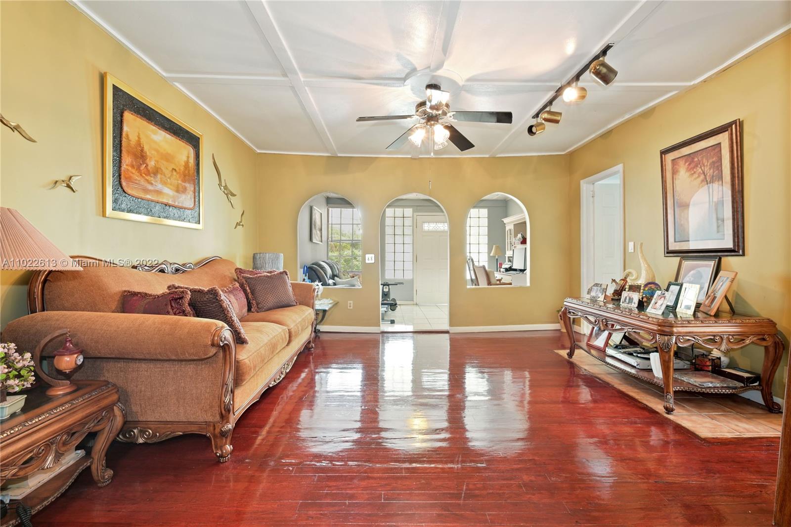 See details / 2338 sq. ft. $ 2021-04-03 0 Photo