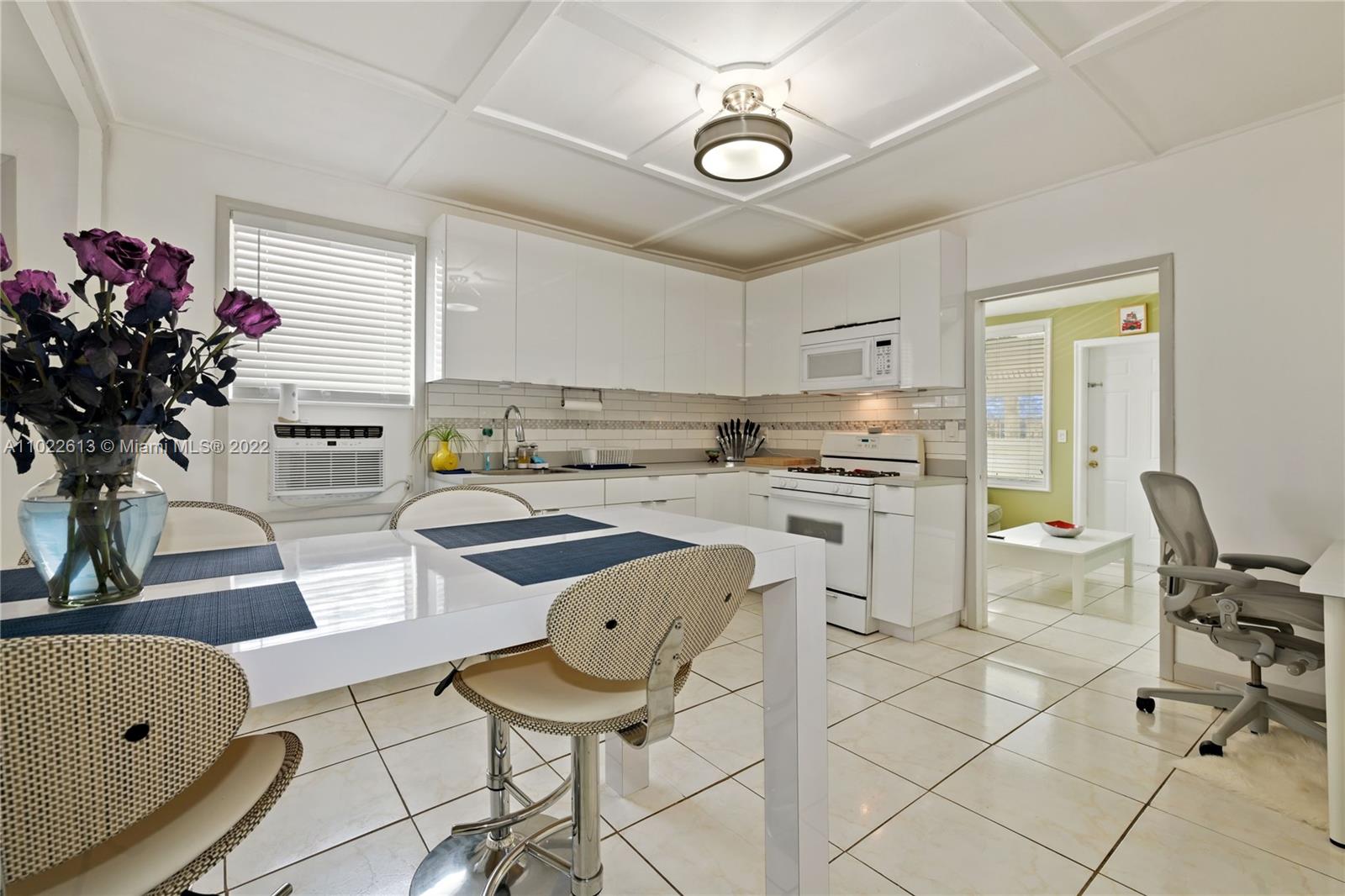See details / 2338 sq. ft. $ 2021-04-03 0 Photo