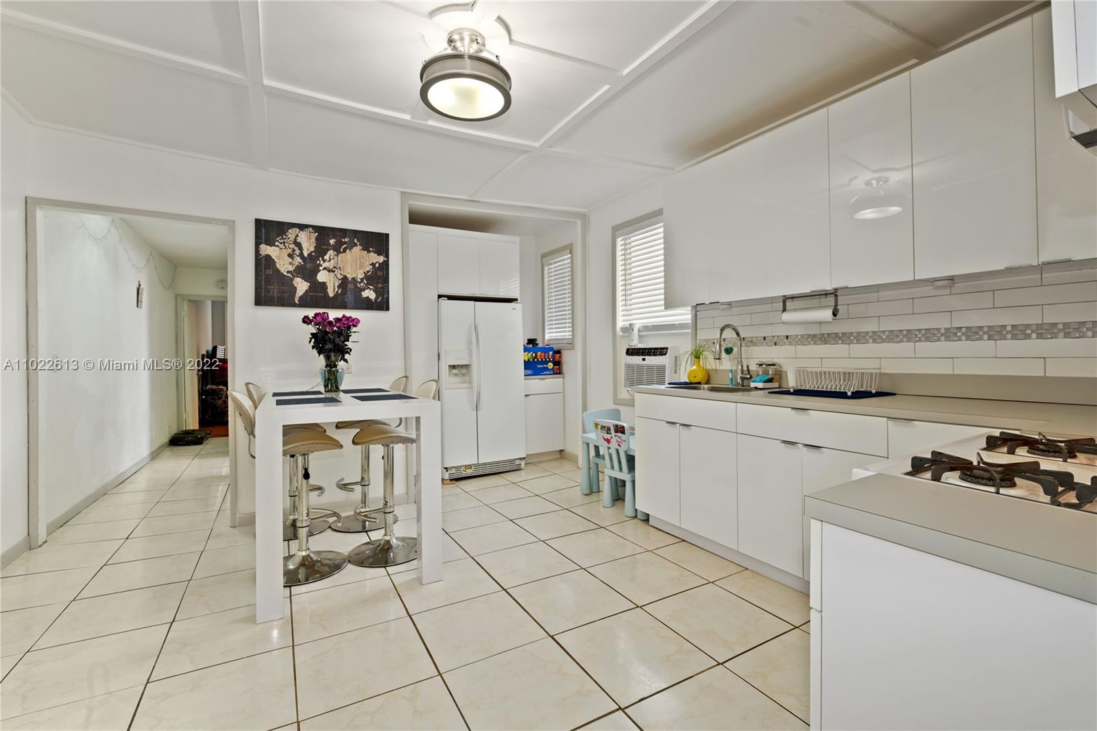 See details / 2338 sq. ft. $ 2021-04-03 0 Photo