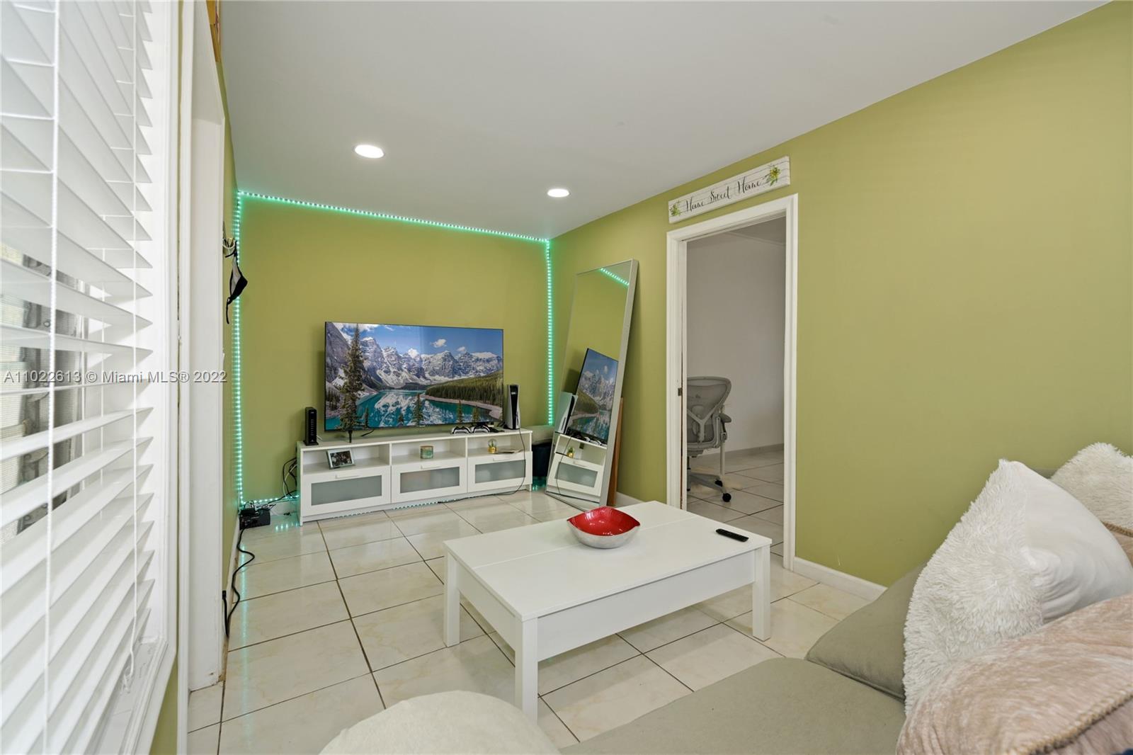 See details / 2338 sq. ft. $ 2021-04-03 0 Photo