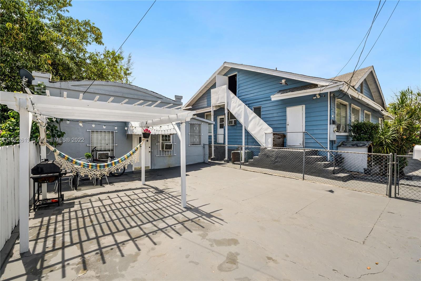See details / 2338 sq. ft. $ 2021-04-03 0 Photo