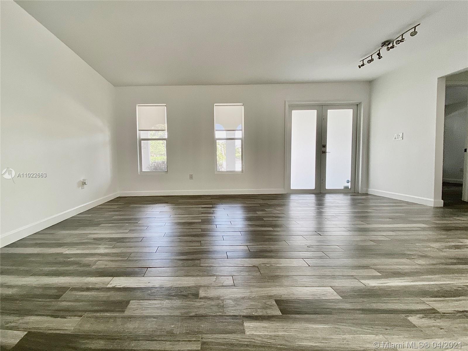 See details / 2903 sq. ft. $ 2021-04-03 0 Photo
