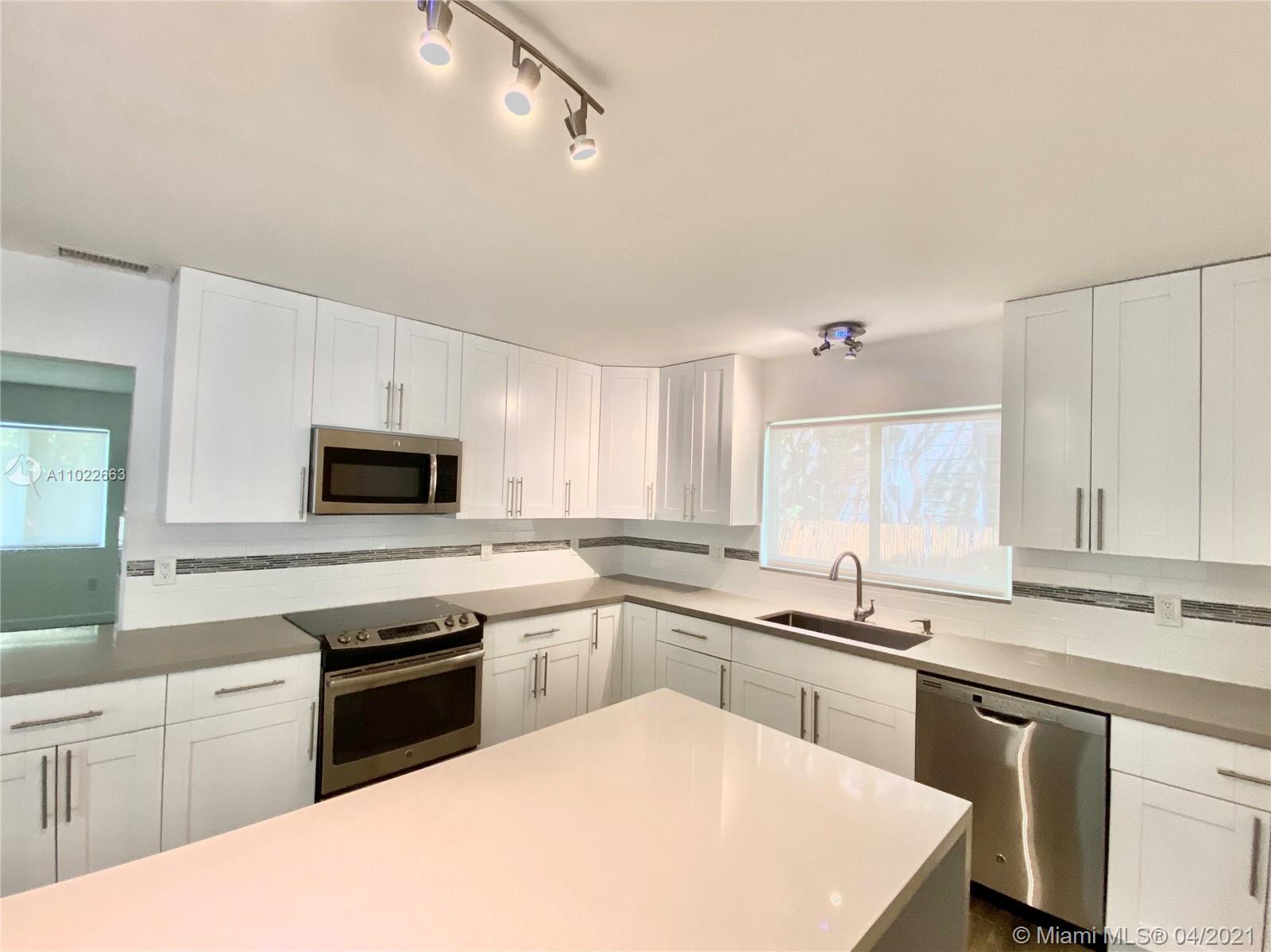 See details / 2903 sq. ft. $ 2021-04-03 0 Photo
