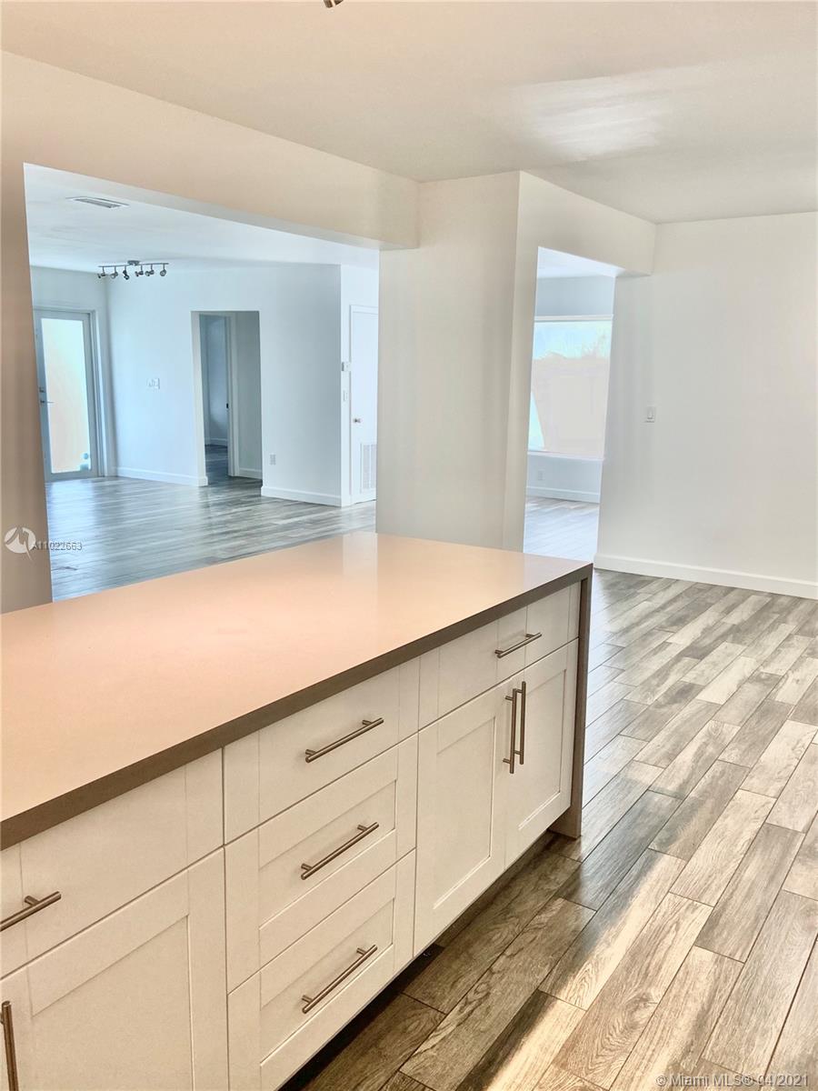 See details / 2903 sq. ft. $ 2021-04-03 0 Photo