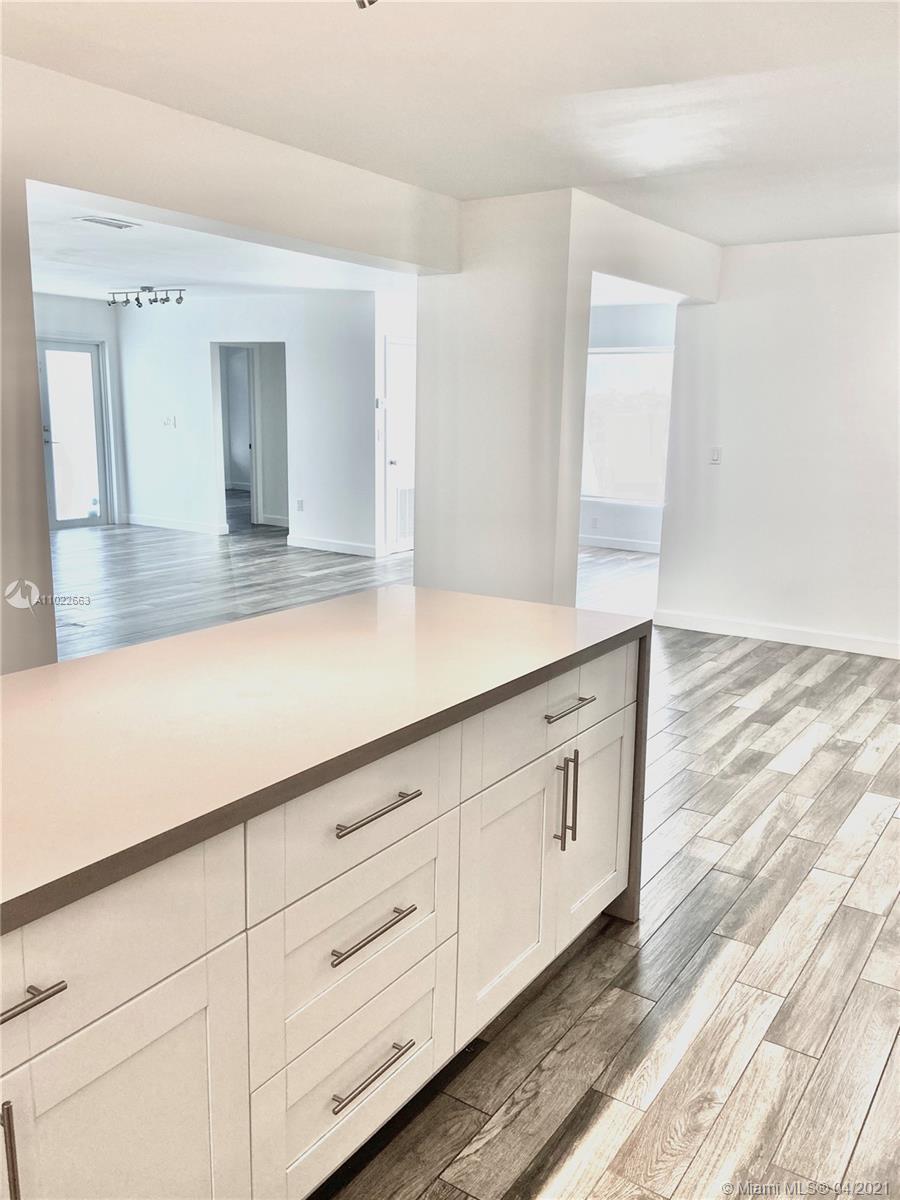 See details / 2903 sq. ft. $ 2021-04-03 0 Photo