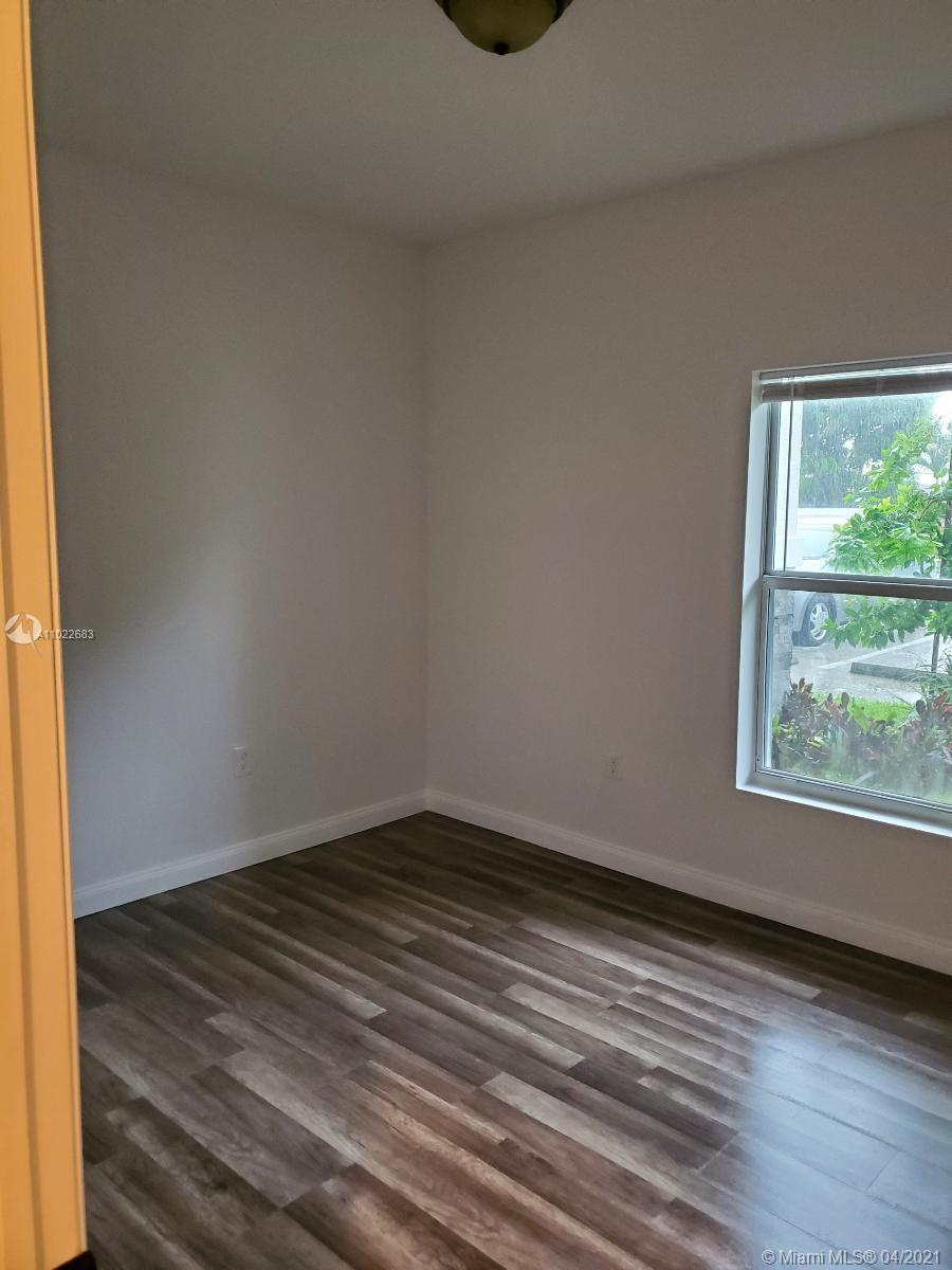See details / sq. ft. $ 2021-04-04 0 Photo